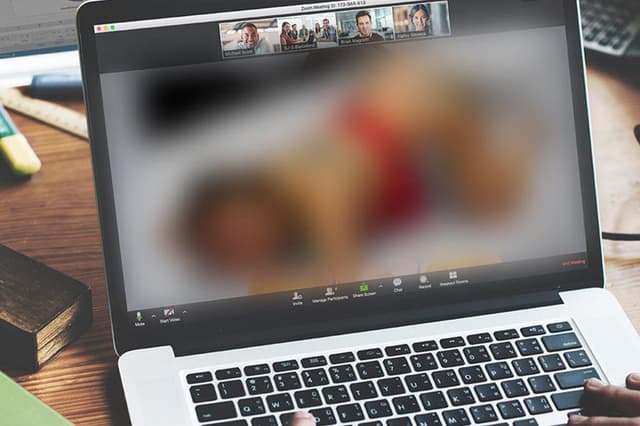 ‘ভার্চুয়াল’ শুনানিতে বিছানায় অর্ধনগ্ন নারী বিচারপতি! নিষিদ্ধ আচরণে বরখাস্ত