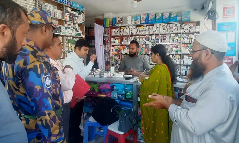 বরিশালে বিপুল পরিমানে মেয়াদ উত্তীর্ণ ঔষধ জব্দ