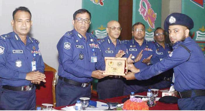 শুদ্ধাচার পুরস্কার পেলেন ধামইরহাটে কৃতি সন্তান এস.আই মাহমুদ