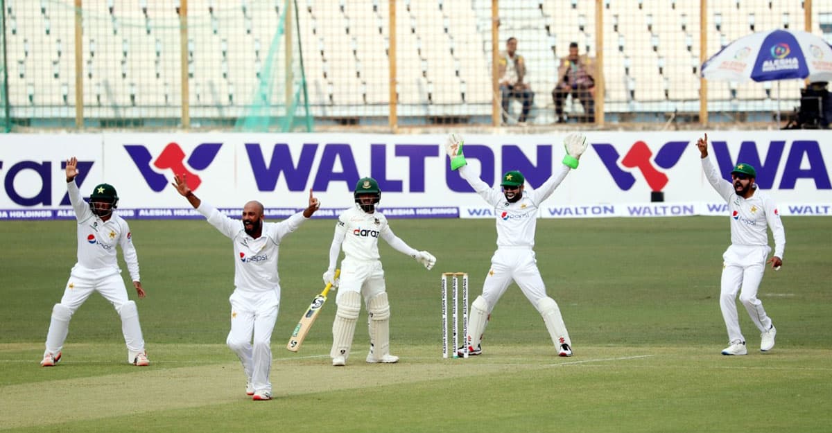 ব্যাটিং বিপর্যয়ে বাংলাদেশ