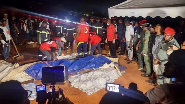 ক্যামেরুনে ভূমিধসে নিহত ১৪