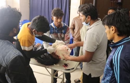 ইউএনওর গাড়ি ভাঙচুর, আইনশৃঙ্খলা বাহিনীর গুলিতে নিহত ৩