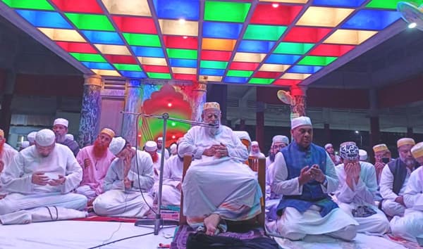 বর্তমানে বদ আকীদায় দেশ ছেয়ে গেছে: ছারছীনার পীর ছাহেব