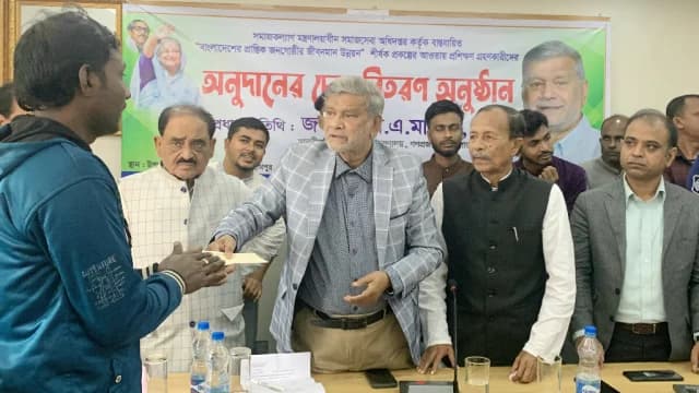 বাংলাদেশের ব্যাংক টাকায় ভর্তি : পরিকল্পনামন্ত্রী