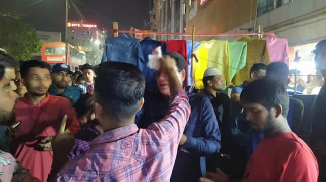 রাজধানীর ফার্মগেটে ককটেল বিস্ফোরণে আহত ২