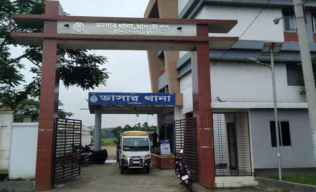 ডাসারে অপহরনের সাতদিনেও উদ্ধার হয়নি ৭ম শ্রেনীর ছাত্রী!