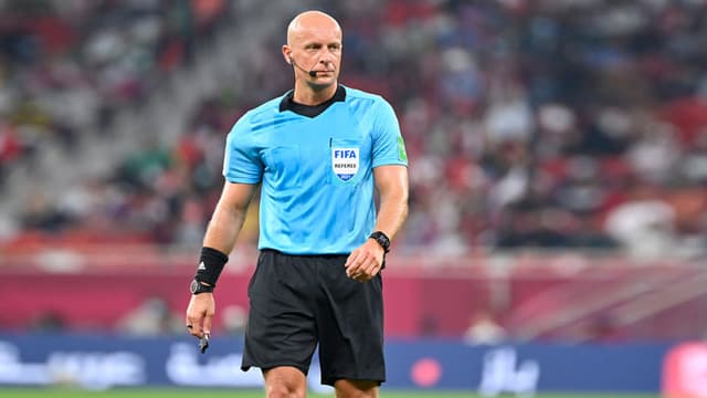 আর্জেন্টিনা-অস্ট্রেলিয়া ম্যাচ সামলাবেন আলোচিত সেই রেফারি