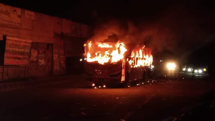 কালিয়াকৈরে যাত্রীবাহী বাসে পেট্রোল বোমা নিক্ষেপ
