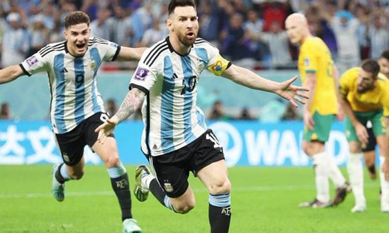 ১০০০তম ম্যাচে গোল করলেন মেসি