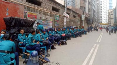 শ্রমিক বিক্ষোভের মুখে মিরপুরের ৮ কারখানায় ছুটি