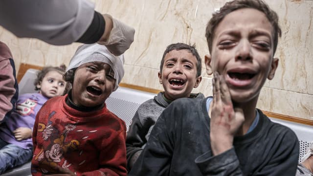 গাজায় স্কুলে ইসরায়েলি হামলায় নিহত অন্তত ৫০