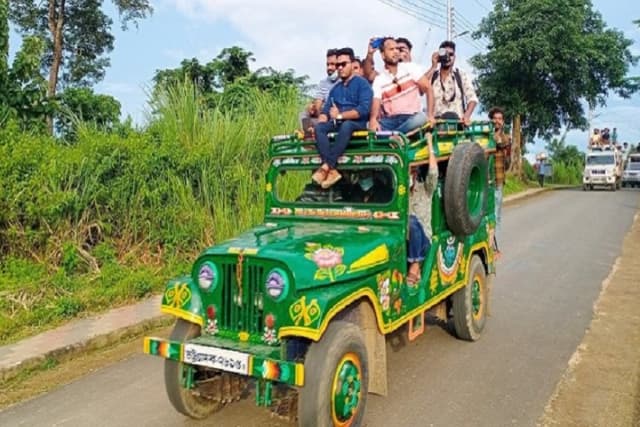 সাজেক পর্যটনে প্রাণচাঞ্চল্য, নিরাপত্তা ব্যবস্থায় সন্তুষ্টি
