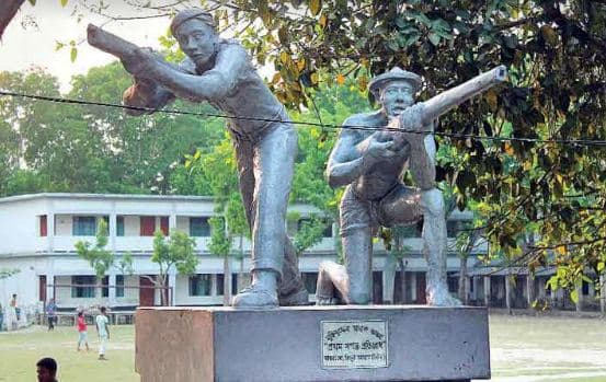 ঝিনাইদহ হানাদার মুক্ত দিবসে আকাশে ওড়ে লাল সবুজের স্বাধীন পতাকা