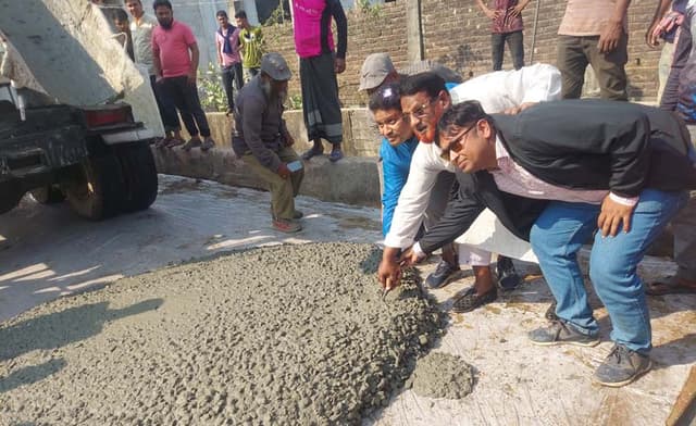 হিলি স্থলবন্দরের চার লেন সড়কের নির্মাণ কাজের উদ্বোধন