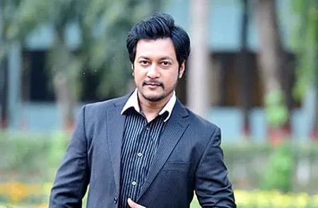 র‌্যাব সদর দপ্তরে জিজ্ঞাসাবাদের জন্য নায়ক ইমনকে নেওয়া হল