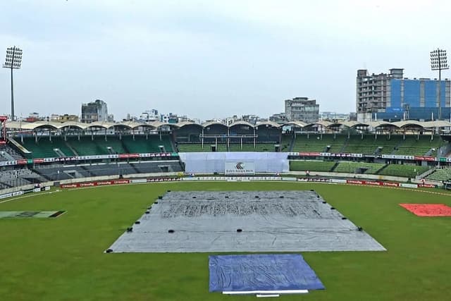 বৃষ্টিতে ভেসেই গেলো মিরপুর টেস্টের দ্বিতীয় দিন