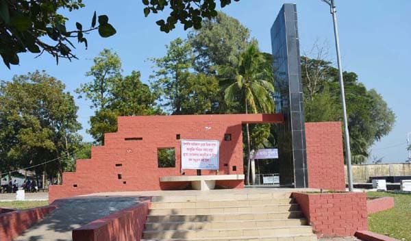 ৮ ডিসেম্বর: হানাদারমুক্ত বরিশাল, জয় বাংলা ধ্বনিতে মুখরিত রাজপথ