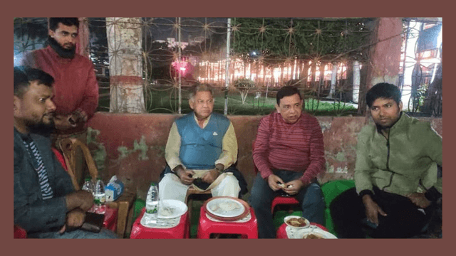 যশোরে সাধারণ মানুষের সঙ্গে আড্ডায় মিশলেন শ্রম উপদেষ্টা