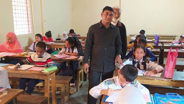 হাকিমপুরে কিন্ডারগার্টেন শিক্ষা বোর্ডের বৃত্তি পরীক্ষা শুরু