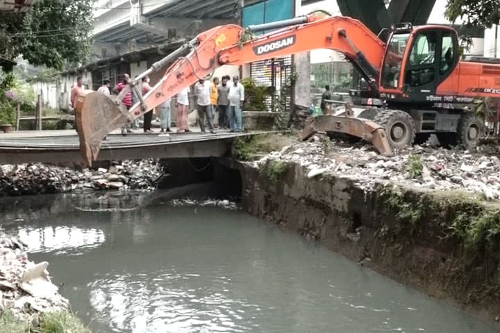 উদ্ধার হলো খালে নিখোঁজ সেই শিশুর মরদেহ