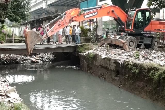 উদ্ধার হলো খালে নিখোঁজ সেই শিশুর মরদেহ