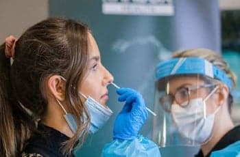 বিশ্বে করোনায় বেড়েছে মৃত্যু, কমেছে শনাক্ত