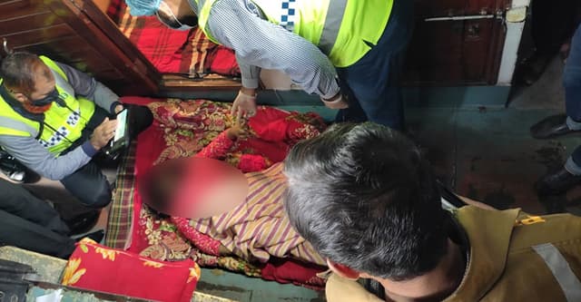 লঞ্চের কেবিন থেকে তরুণীর মরদেহ উদ্ধার