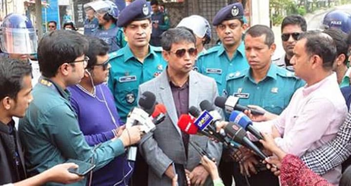সমাবেশে কাউকে বাধা দেওয়া হচ্ছে না: ডিবি প্রধান