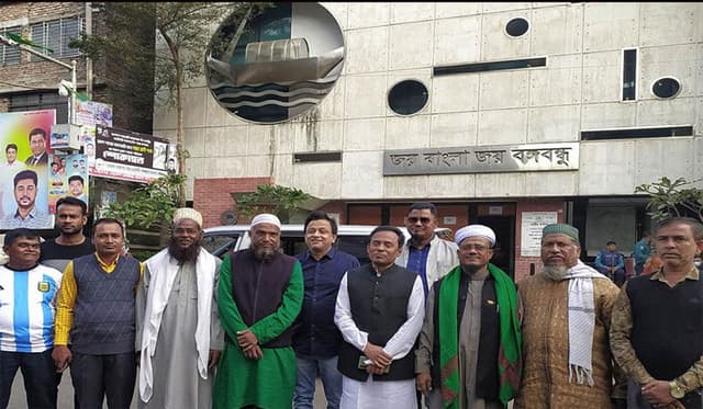 বিএনপি গণসমাবেশ চলছে, সতর্ক অবস্থানে আওয়ামী লীগ