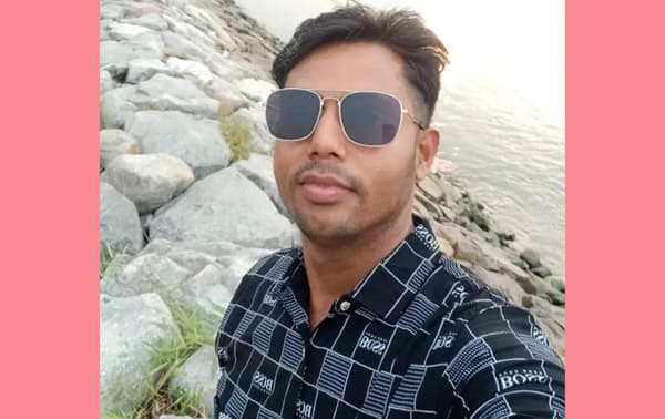 প্রবাসীর বিরুদ্ধে স্ত্রীর অন্তরঙ্গ ছবি ভাইরালের অভিযোগ