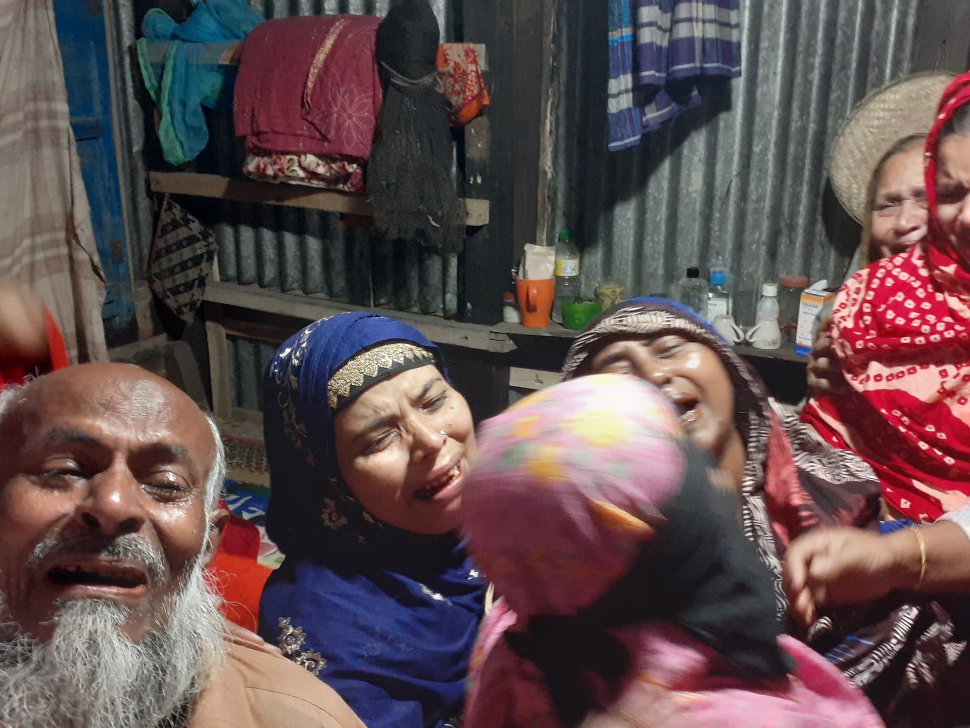 দ্রুতগামি গাড়ীর চাকায় পিস্ট হয়ে শিশুর মর্মান্তিক মৃত্যু