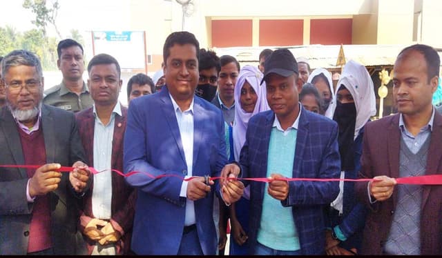 ধামইরহাটে ৪৪ তম জাতীয় বিজ্ঞান ও প্রযুক্তি মেলার উদ্বোধন