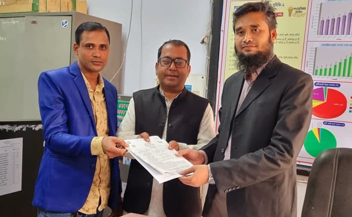 পল্লী বিদ্যুতের পরিচালক পদে সাংবাদিক এস আর সাঈদ'র মনোনয়নপত্র সংগ্রহ