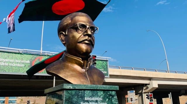 তুরস্কে বঙ্গবন্ধুর আবক্ষ ভাস্কর্য উদ্বোধন