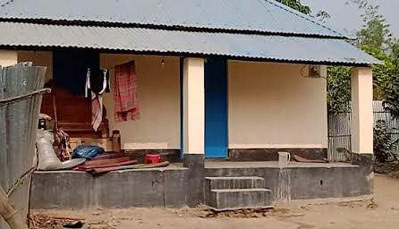 তালা ভেঙে আশ্রয়ন প্রকল্পের ঘর দখলের চেষ্টা