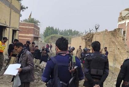 পাকিস্তানে থানায় আত্মঘাতী হামলা, নিহত ২৩