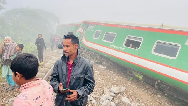 গাজীপুরে ট্রেন দুর্ঘটনায় নিহত একজন , আহত ১২