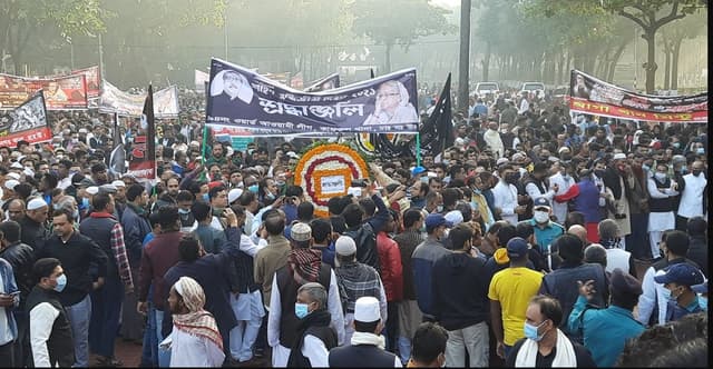 শহীদ বুদ্ধিজীবী স্মৃতিসৌধে জনতার ঢল