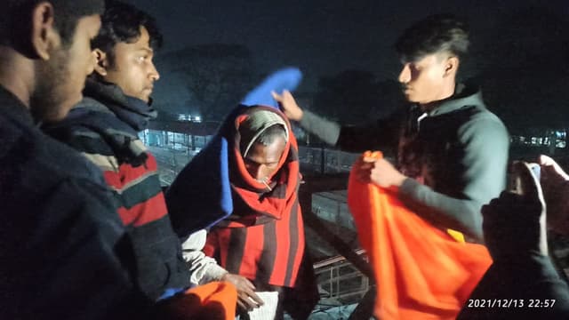 সুবিধাবঞ্চিত শীতার্তদের পাশে আমরা রাজবাড়ীর সন্তান পেইজ
