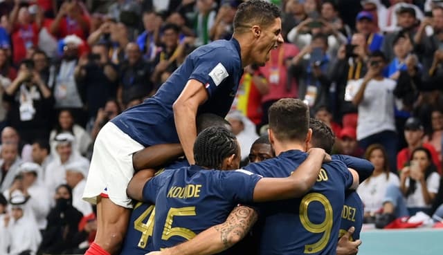 মরক্কোকে কাঁদিয়ে টানা দ্বিতীয়বারের মতো ফাইনালে ফ্রান্স