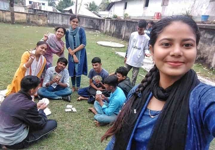 শিক্ষার্থীদের স্কুল মাঠে তাস খেলার ছবি নিয়ে এলাকায় তোলপাড়