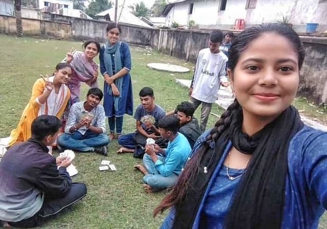 শিক্ষার্থীদের স্কুল মাঠে তাস খেলার ছবি নিয়ে এলাকায় তোলপাড়