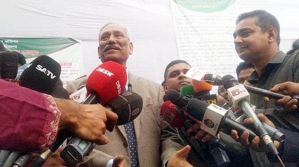 টিকলেন শাহজাহান ওমর, বললেন সুষ্ঠু নির্বাচন হবে