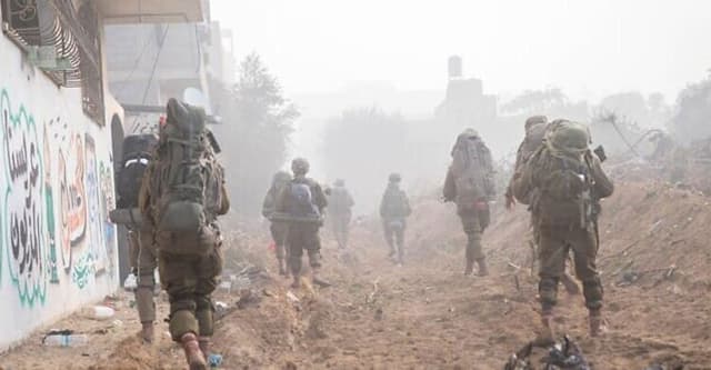 গাজায় অভিযান থামার ইঙ্গিত নেই, নিহত সাড়ে ১৮ হাজারের বেশি