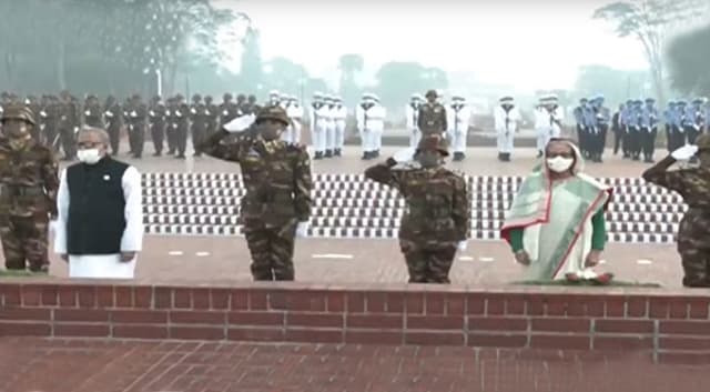 জাতীয় স্মৃতিসৌধে রাষ্ট্রপতি-প্রধানমন্ত্রীর শ্রদ্ধা