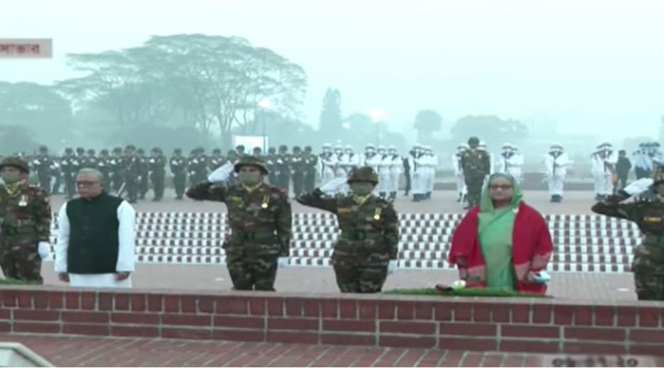 জাতীয় স্মৃতিসৌধে বীর শহীদদের প্রতি রাষ্ট্রপতি ও প্রধানমন্ত্রীর শ্রদ্ধা