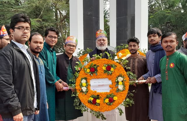 বিজয় দিবসে নোবিপ্রবিসাসের শ্রদ্ধা নিবেন