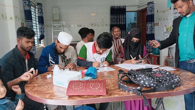 বিজয় দিবসে মাদারীপুরে বিনামূল্যে স্বাস্থ্যসেবা প্রদান