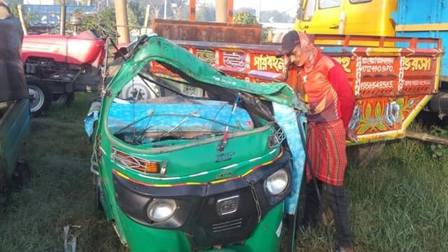ব্রাহ্মণবাড়িয়ার ট্রাকচাপায় ৩ শ্রমিক নিহত