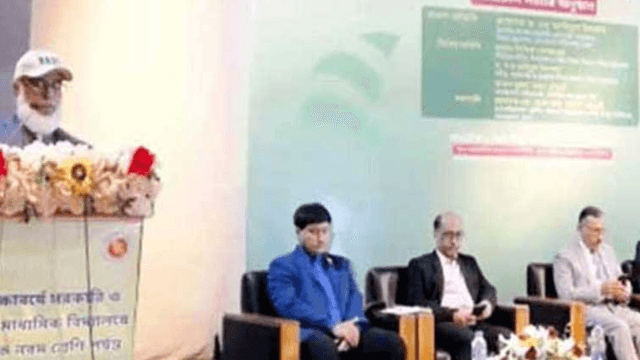 শিক্ষা মন্ত্রণালয়ের লটারি পদ্ধতি বহাল রাখার পক্ষে -ড.খ ম কবিরুল ইসলাম